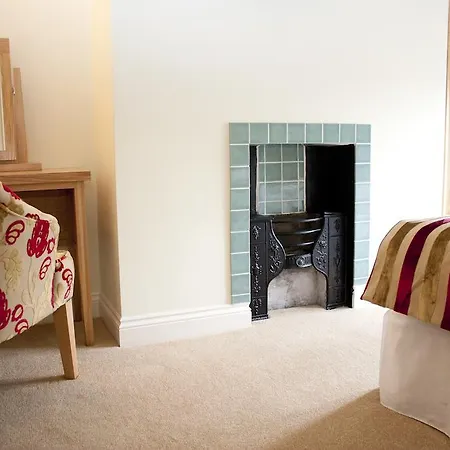 여관 Kings Arms 4*